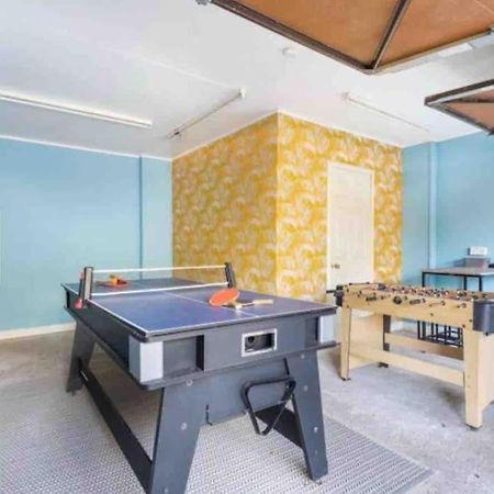 Beautiful Large Property, Sleeps 9 Walking Distance To The Sea , Beaches And Restaurants Fantastic Interior Lyme Regis Buitenkant foto