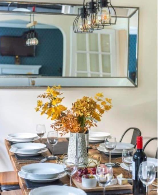 Beautiful Large Property, Sleeps 9 Walking Distance To The Sea , Beaches And Restaurants Fantastic Interior Lyme Regis Buitenkant foto